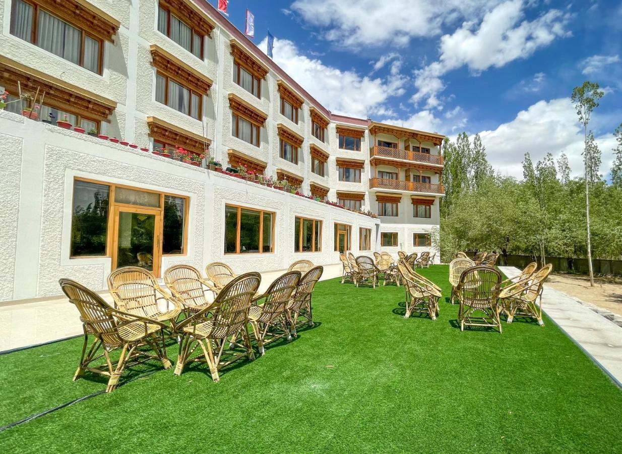 Hotel Deskitsal Leh Exterior photo